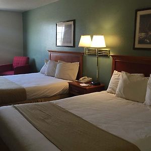 Queen Room Two Queen Beds Non-Smoking